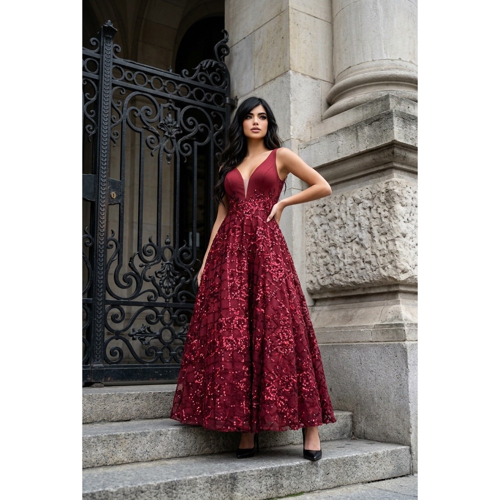 NWT‎ Wine Burgundy Sequin Floral Lattice V-Neck A-Line Formal Gown Prom Dress